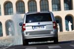 Lancia Voyager 2011 года